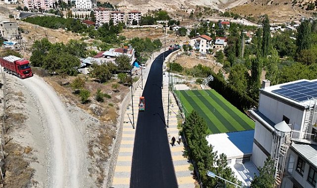 Darende’de asfaltlama çalışmaları devam ediyor