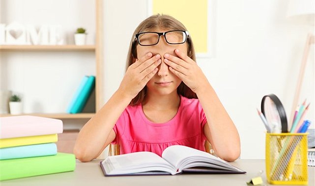 Fark edilmeyen görme sorunları çocuklarda akademik başarıyı etkileyebilir
