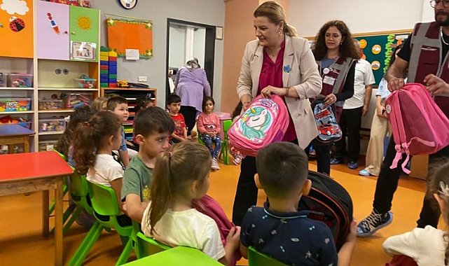 İzmit'ten minik öğrencilere eğitim desteği