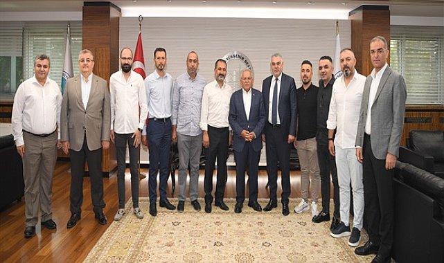 Kayseri Emlakçılar Odası heyetinden Başkan Büyükkılıç’a ziyaret