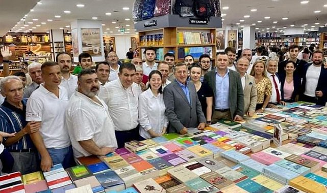 Kocaeli'nin yeni kitap ve kahve mekanı açıldı