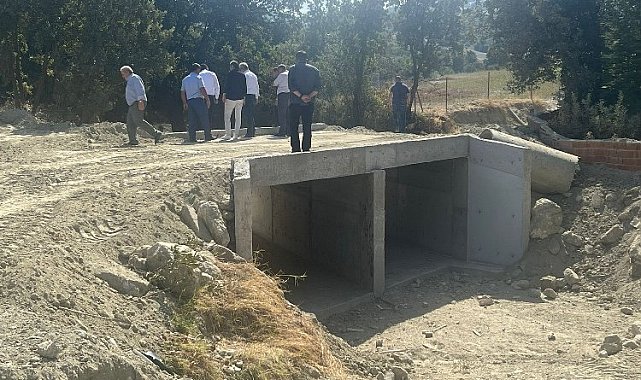 Manisa'da dere yataklarına menfez montajları