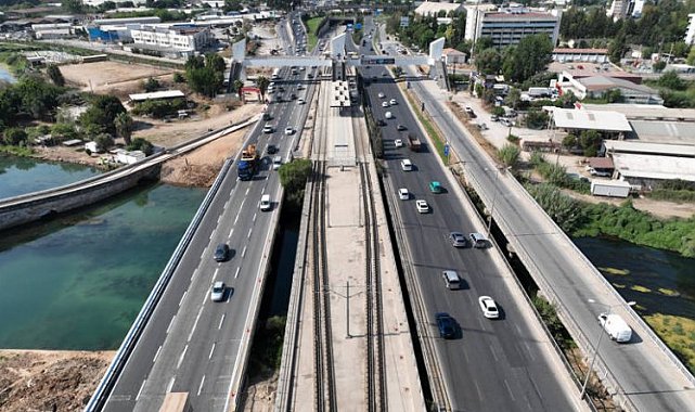 Trafik sorununa 5 şeritli çözüm