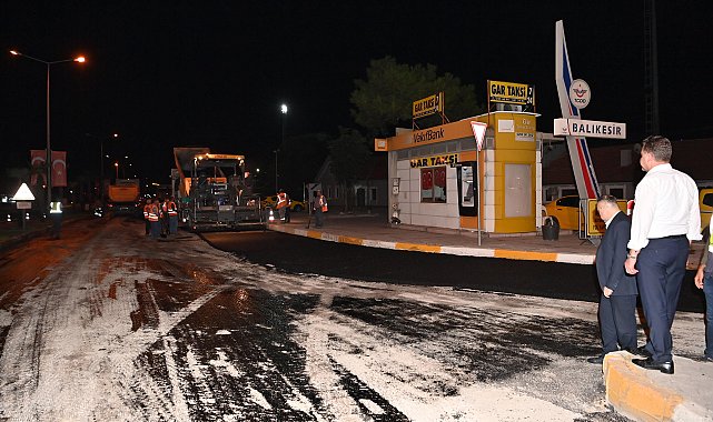Vasıf Çınar Caddesi'nde yol çalışması