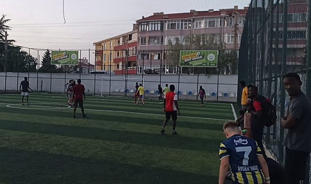 Yabancı uyruklu askerler ile Keşanlı gençler maçta buluştu