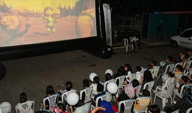 Yenişehir Belediyesi'nin açık hava sinema günleri başladı