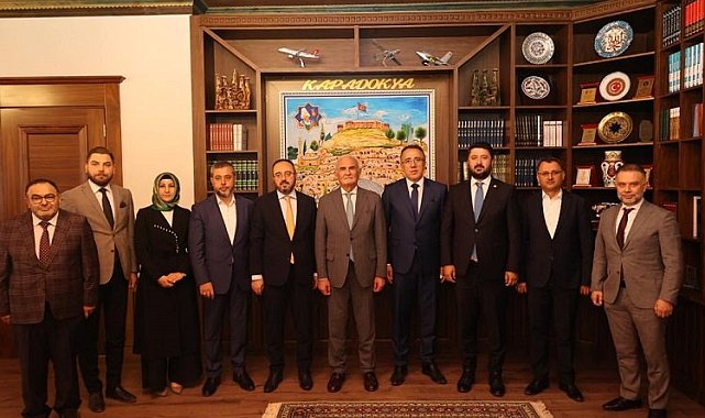 Yusuf Ziya Yılmaz'dan Mehmet Savran'a ziyaret