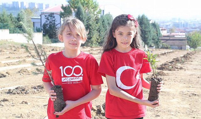 553 şehidimiz adına fidanları İzmit'te toprakla buluştu