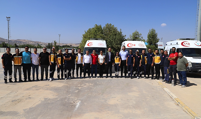 Ambulans sürücüleri vatandaşlardan ambulanslara yol vermelerini istedi