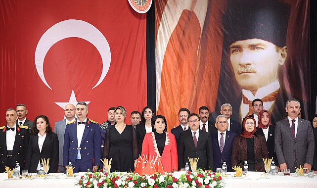 Başkan Büyükkılıç, Cumhuriyet'in 100'üncü yıl Resepsiyonu'na katıldı