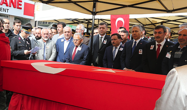 Başkan Büyükkılıç, şehit Bozlağan’ın cenaze törenine katıldı