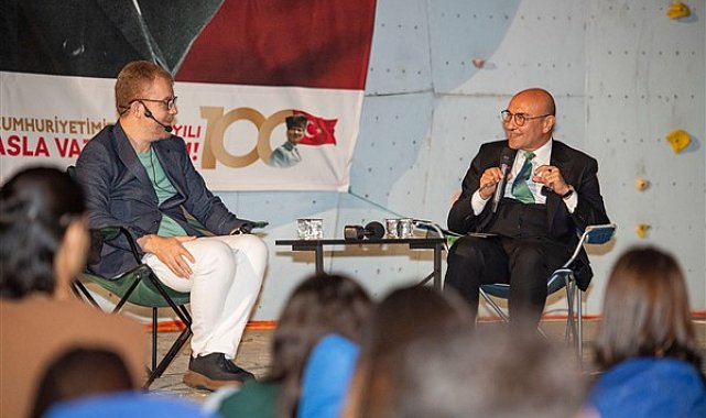 Başkan Soyer, “100. Yılda 100 Gençle” Cumhuriyet’i konuştu