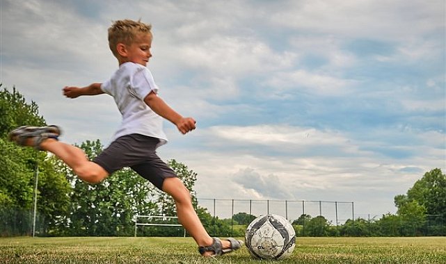 Başkan Soyer: “Çocuklarımıza ücretsiz futbol eğitimi vermeye başladık”