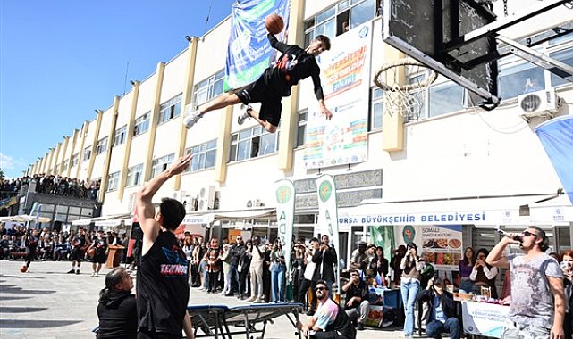 Bursa'da üniversitelilere hoş geldin şöleni