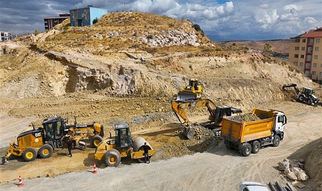 Büyükşehir belediyesi Venk yollarını daha modern hale getiriyor