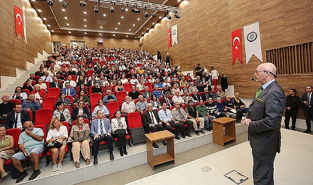 Büyükşehir Erol Mütercimler Söyleşisi'ne Yoğun İlgi