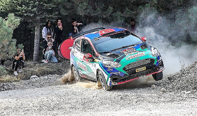 Castrol Ford Team Türkiye, Cumhuriyet Coşkusunu '100. Yıl Rallisi'ndeki Zaferiyle Taçlandırdı