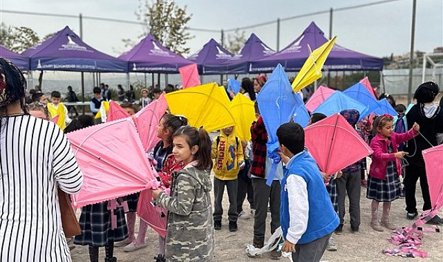 Cumhuriyet coşkusu İzmir’i sardı
