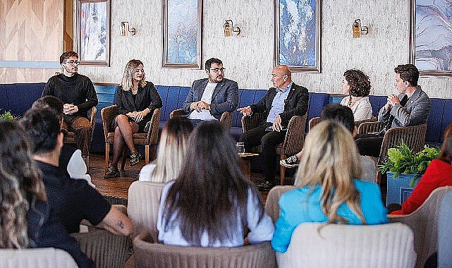Cumhuriyet'in 100'üncü yılında meclis koltuklarında gençler ve çocuklar oturacak