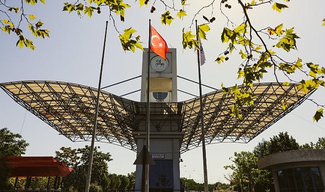 Dokuz Eylül yeni yıla 70 bini aşkın öğrenciyle 'merhaba' dedi