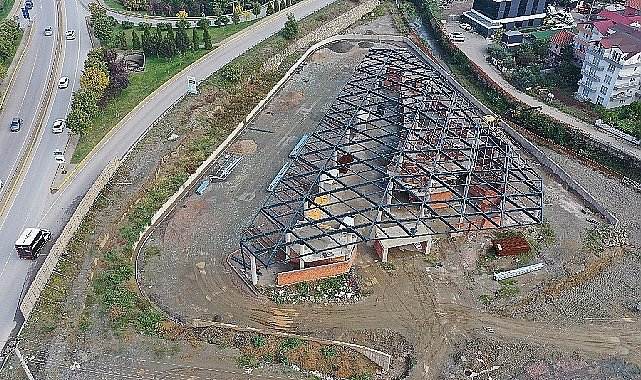 Gölcük Terminalinde Çatı İmalatı Sürüyor