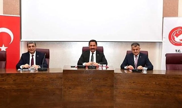 Hatay Valisi Masatlı, Mahalle Muhtarları ile toplantı gerçekleştirdi
