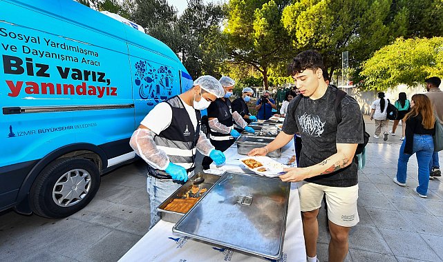 İzmir'de üniversite öğrencilerine sıcak yemek desteği başladı