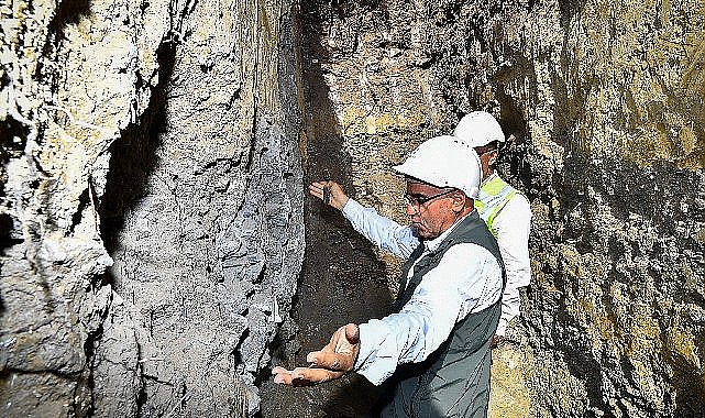 İzmir'i depreme dayanıklı hale getirmek için 90 hendekten 140 örnek alındı
