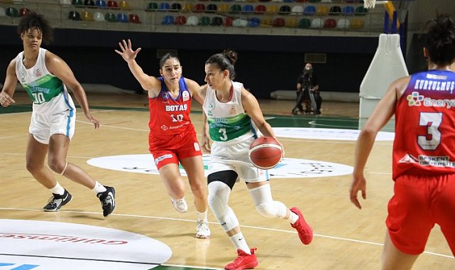 İzmit'in perileri evinde Botaş'ı devirdi: 65-52