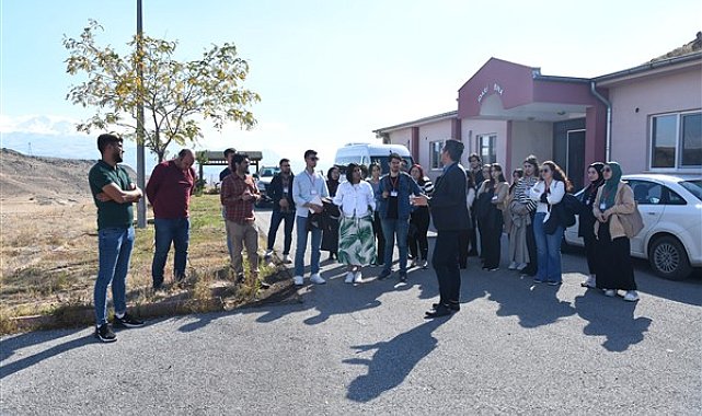 Kayseri'de ‘Geleceği Düşün Harekete Geç Projesi’ kapsamında gezi düzenlendi