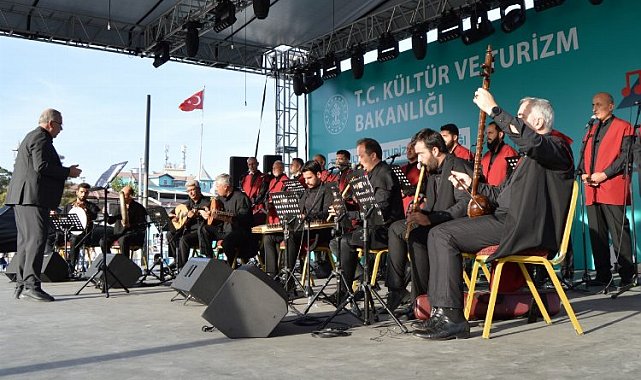 Kocaeli TDM Korosu Konya Festivali'nde göz doldurdu