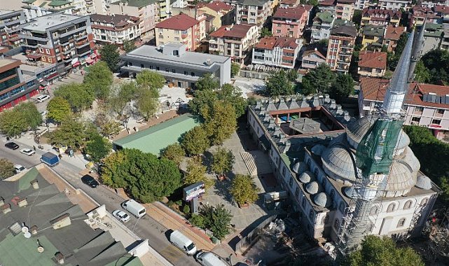 Körfez Yarımca Meydanı gün yüzüne çıkıyor