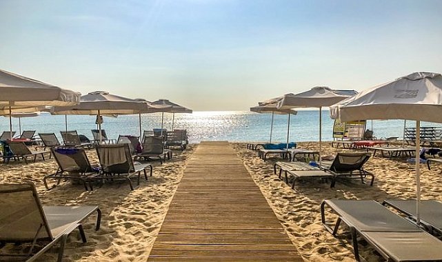 Kuştur, tatil sezonunu kapattı