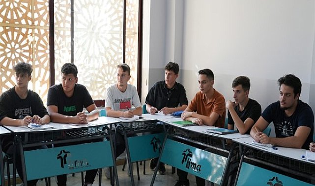 Lise Medeniyet Akademileri’nde “Fuat sezgin Eğitim Yılı” başladı