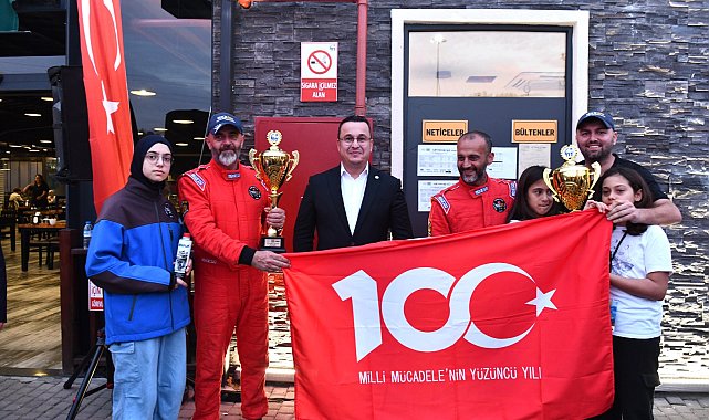 Mustafakemalpaşa'da tarihi Cumhuriyet coşkusu