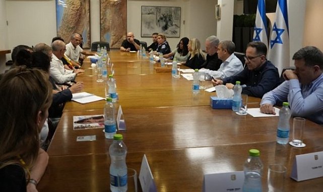 Netanyahu, Gazze’de kaçırılanların ailelerinin temsilcileriyle görüştü