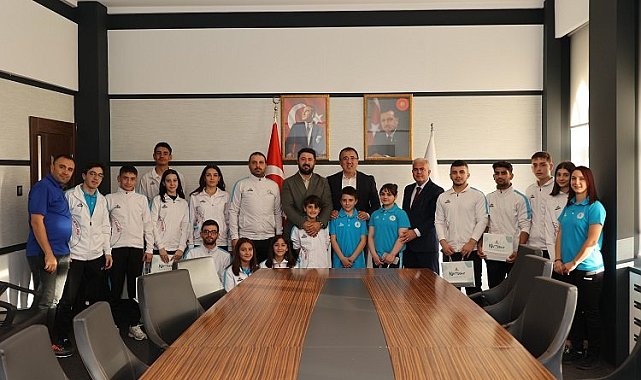 Nevşehir Belediyesi'nden başarılı sporculara ödül