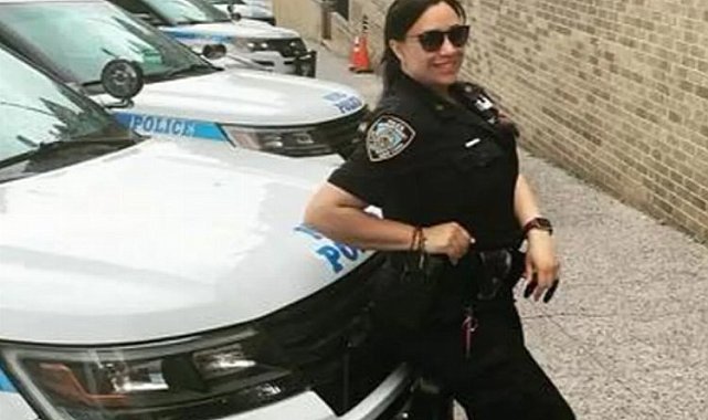 NYPD'de 'uyuşturucu' skandalı... Kadın polis 'satıcılık'tan tutuklandı!