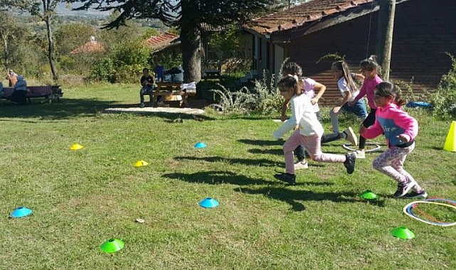 Pazaryeri'nde öğrenciler kampta eğlenerek, öğreniyor