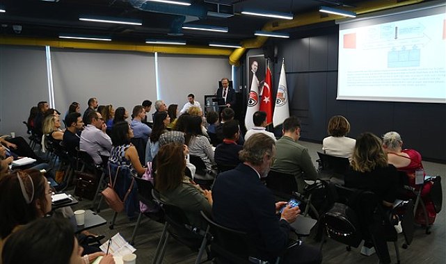 Türk göz hekimlerinden yabancı doktorlara eğitim