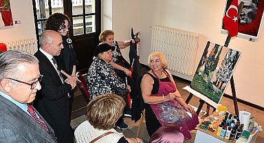 10 Kasım'a Özel Canlı Resim Performansı