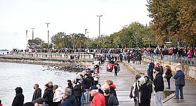 10 kasım'da kadıköy'de