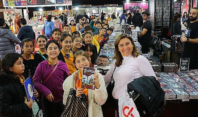 13. Antalya Kitap Fuarı'na Vali Şahin'den ziyaret