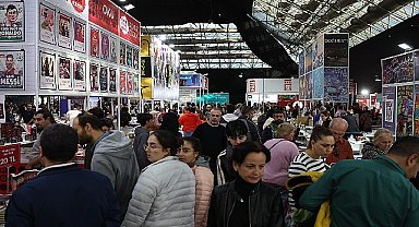 13. Antalya Kitap Fuarı'na yoğun ilgi