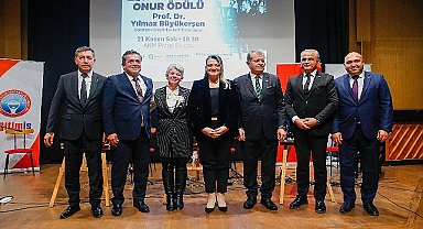 15. Başöğretmen Atatürk Onur Ödülü Büyükerşen'in