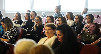 3 Uluslararası Sürdürülebilir Yaşam Kongresi Karşıyaka'da yapıldı Tugay; 