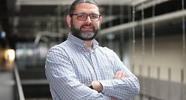 AGÜ'lü akademisyene 'Üstün Başarı' ödülü