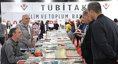 Antalya Kitap Fuarında ilk gün heyecanı
