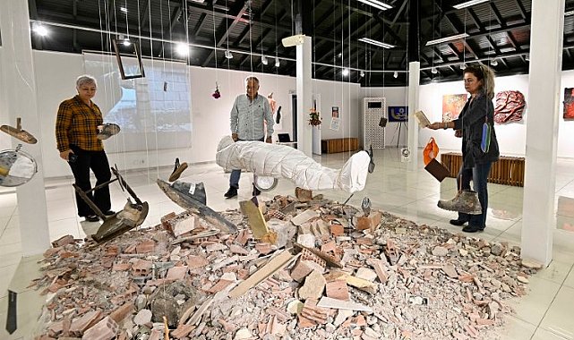 Antalya Muratpaşa'da depremi sanatla anlattılar