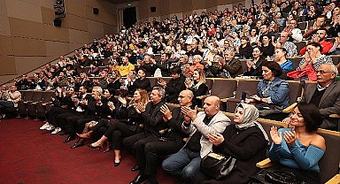 Atatürk sevdiği türkülerle yâd edildi